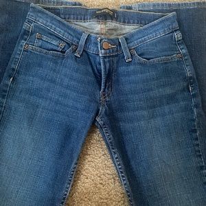 Levi’s women/ junior jeans